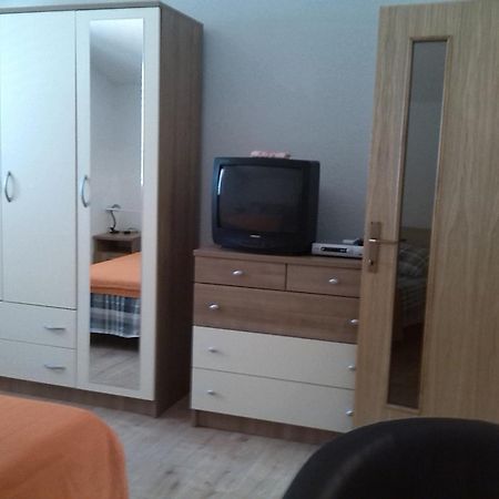 Apartments Batarilo Gornji Karin Szoba fotó