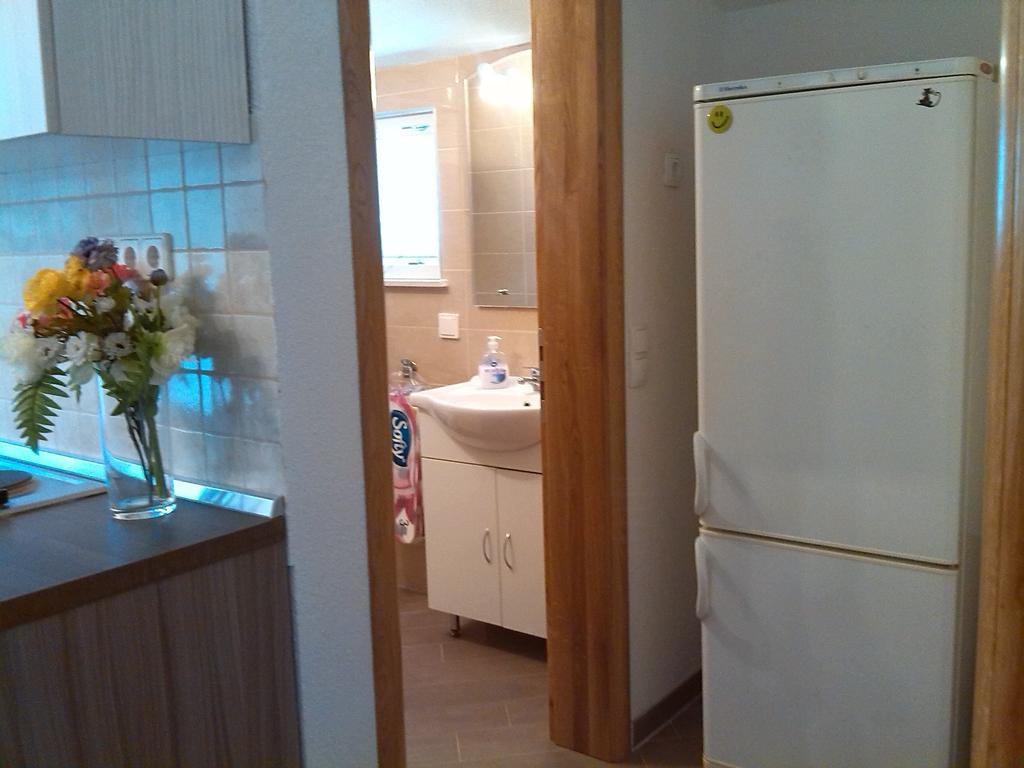 Apartments Batarilo Gornji Karin Szoba fotó